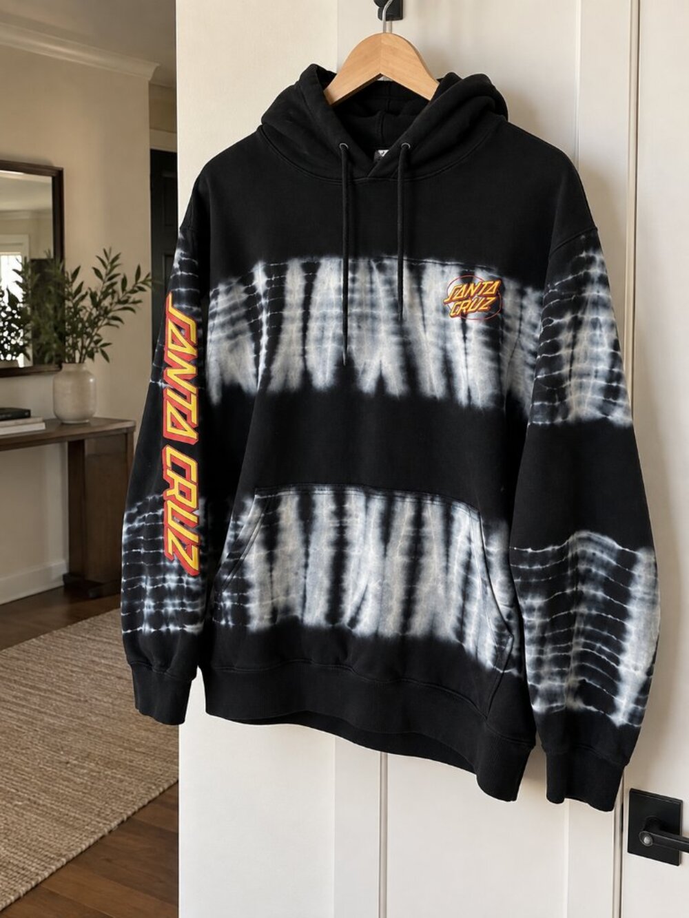 Santa Cruz Men’s Tie-Dye Pullover Hoodie – Medium